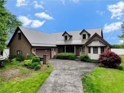 410 Geneva Pt, Roaming Shores, OH, 44084-9720 | Card Image