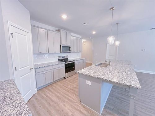 207 Harrison Dr, Calhoun, GA, 30701-2215 | Card Image