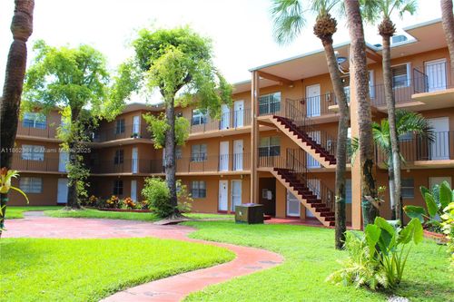 apt-308b-1280 W 54th St, Hialeah, FL, 33012-3050 | Card Image