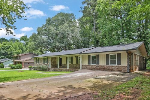 1724 Rhonda Ln, Stone Mountain, GA, 30087-3219 | Card Image