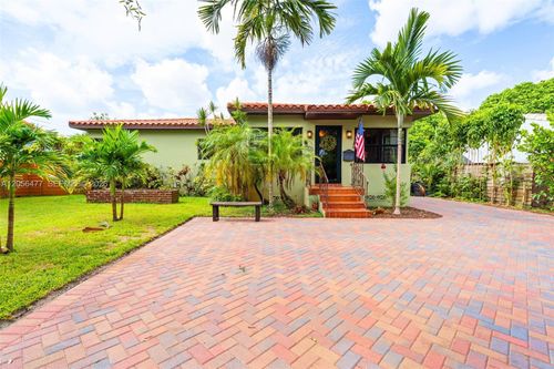 0-550 Westward Dr, Miami Springs, FL, 33166-5158 | Card Image