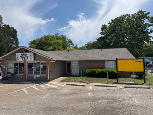b-2211 W Parmer Ln, Austin, TX, 78727-4331 | Card Image