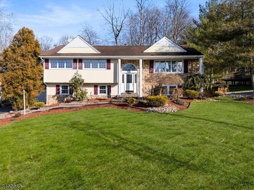 16 Gressinger Rd, Wayne, NJ, 07470-5919 | Card Image