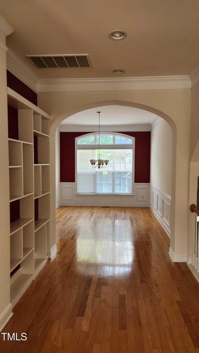Main Level | Image 22