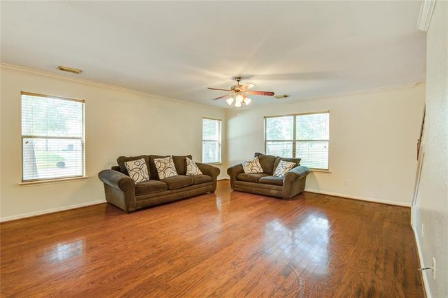 8127 Tassel Field Ln, House other with 3 bedrooms, 3 bathrooms and 2 parking in Humble TX | Image 6