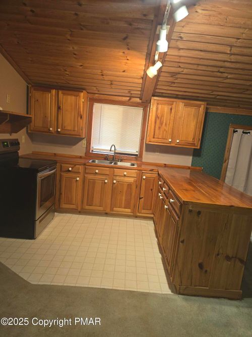 2-2nd-floor-0000 Sawmill Ct, East Stroudsburg, PA, 18301 | Card Image