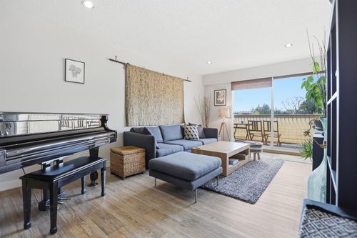 215-11816 88 Ave, Delta, BC, V4C3C5 | Card Image