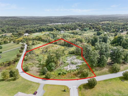79 Frost Hill Rd, Pleasant Valley, NY, 12569-5156 | Card Image