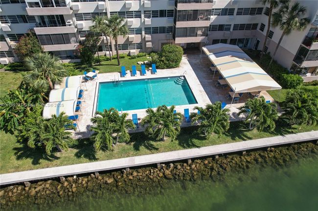 APT-403 - 220 Kings Point Dr, Condo with 1 bedrooms, 1 bathrooms and null parking in Sunny Isles Beach FL | Image 23