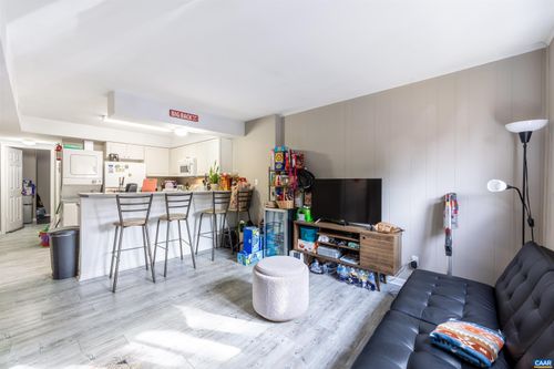 apt-10-2100 Jefferson Park Ave, CHARLOTTESVILLE, VA, 22903-3015 | Card Image