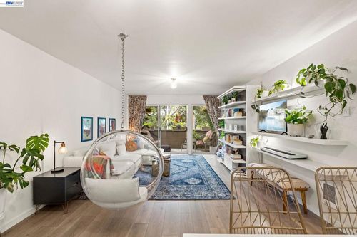 100-955 Shorepoint Ct, Alameda, CA, 94501-5865 | Card Image