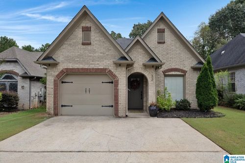 132 Springdale Dr, GARDENDALE, AL, 35071-4735 | Card Image