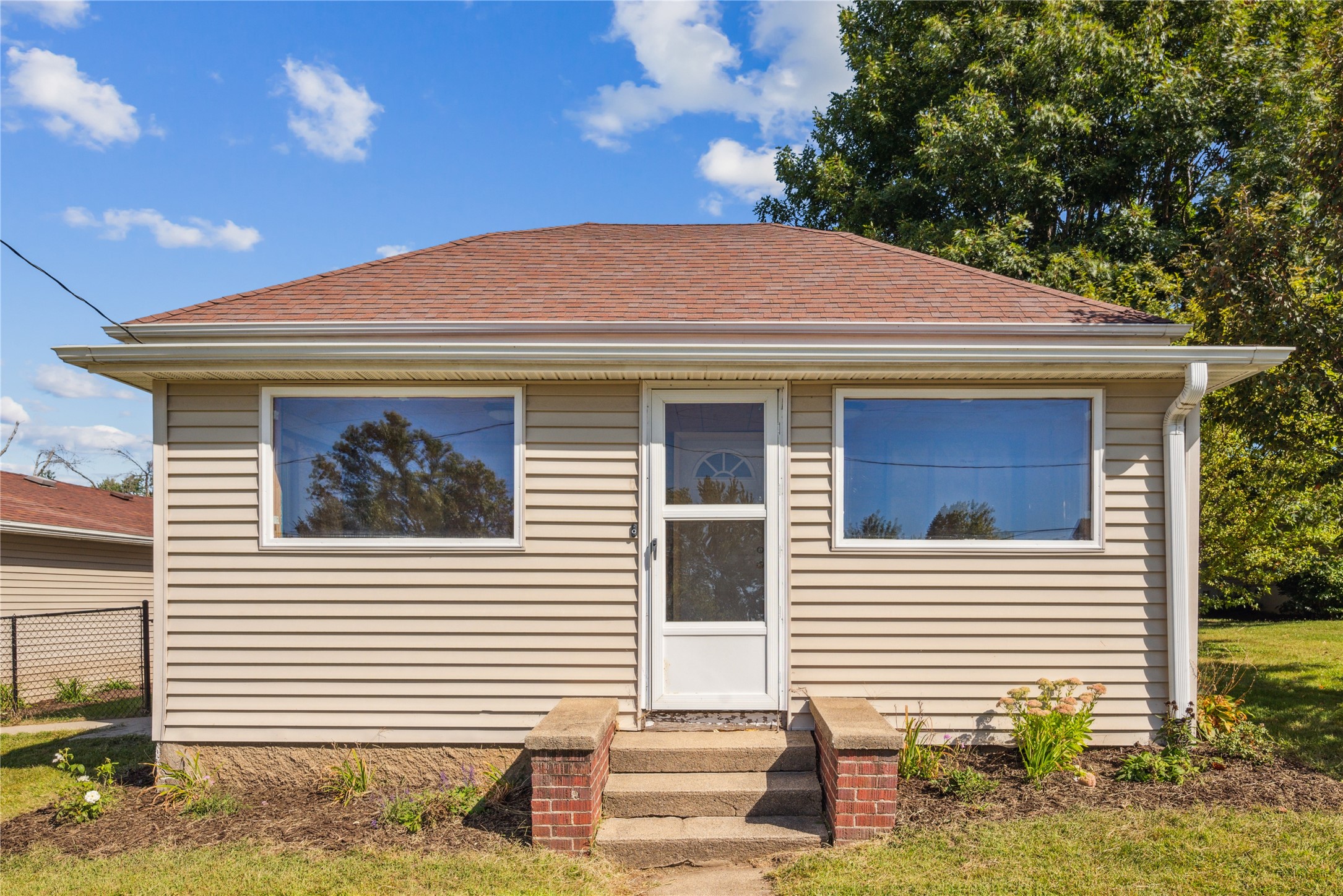 5th St, Maxwell, IA 50161