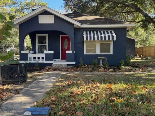 1616 N Travis St, Liberty, TX, 77575-3142 | Card Image