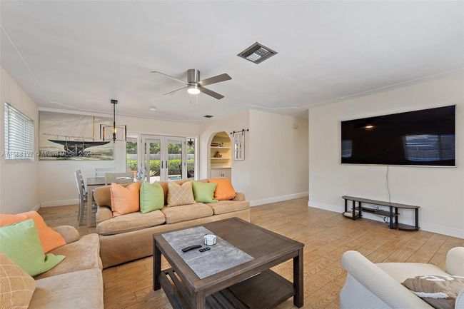 0 - 367 W Riverside Dr, House other with 3 bedrooms, 2 bathrooms and null parking in Tequesta FL | Image 27