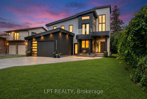 838 Elmwood St, Keswick, ON, L4P3E9 | Card Image