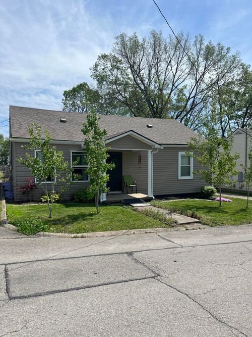 13 Maryland Ave, Winchester, KY, 40391-1215 | Card Image