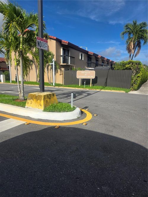 apt-2305-1811 Sw 107th Ave, Miami, FL, 33165-7366 | Card Image