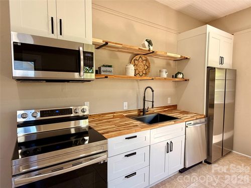 18 Midway St, Granite Falls, NC, 28630-1814 | Card Image