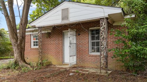 223 Renfrow St, Rocky Mount, NC, 27803-4328 | Card Image
