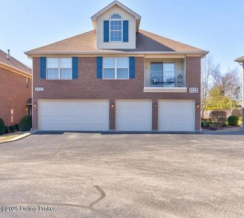 8418 Grand Trevi Dr, Louisville, KY, 40228-4212 | Card Image
