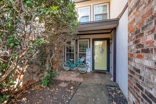 14012 Crossing Way E, Edmond, OK, 73013-4730 | Card Image