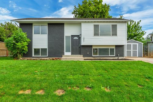 2492 W Starling Cir, West Valley City, UT, 84119-2957 | Card Image