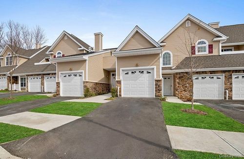 4-4 Steven Cir, Dix Hills, NY, 11746-5665 | Card Image