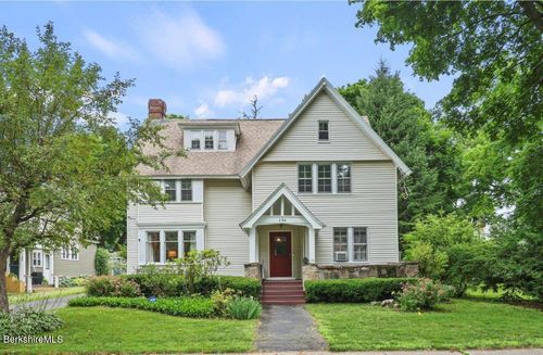 136 Pomeroy Ave, Pittsfield, MA, 01201-6945 | Card Image