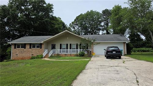 5201 Vivid Dr, Stone Mountain, GA, 30087-3429 | Card Image