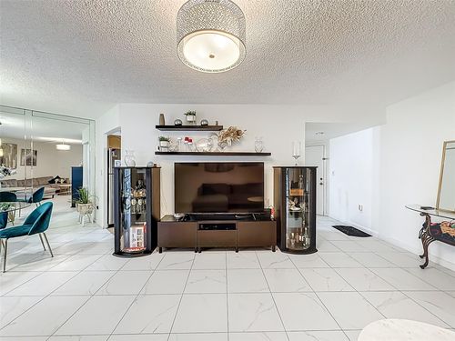 apt-208-6555 W Broward Blvd, Plantation, FL, 33317-3057 | Card Image