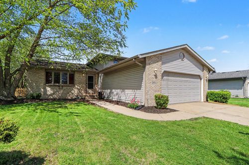 7954 Bracken Pkwy, Hobart, IN, 46342-6852 | Card Image