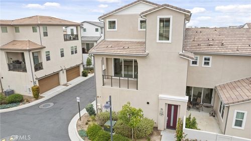 130 Sculpture, Irvine, CA, 92618-1376 | Card Image