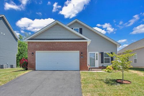 8355 Leighburn Dr, Roanoke, VA, 24019-1210 | Card Image