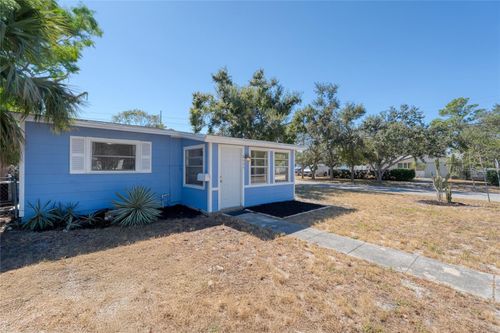 6494 3rd Ave S, ST PETERSBURG, FL, 33707-1314 | Card Image