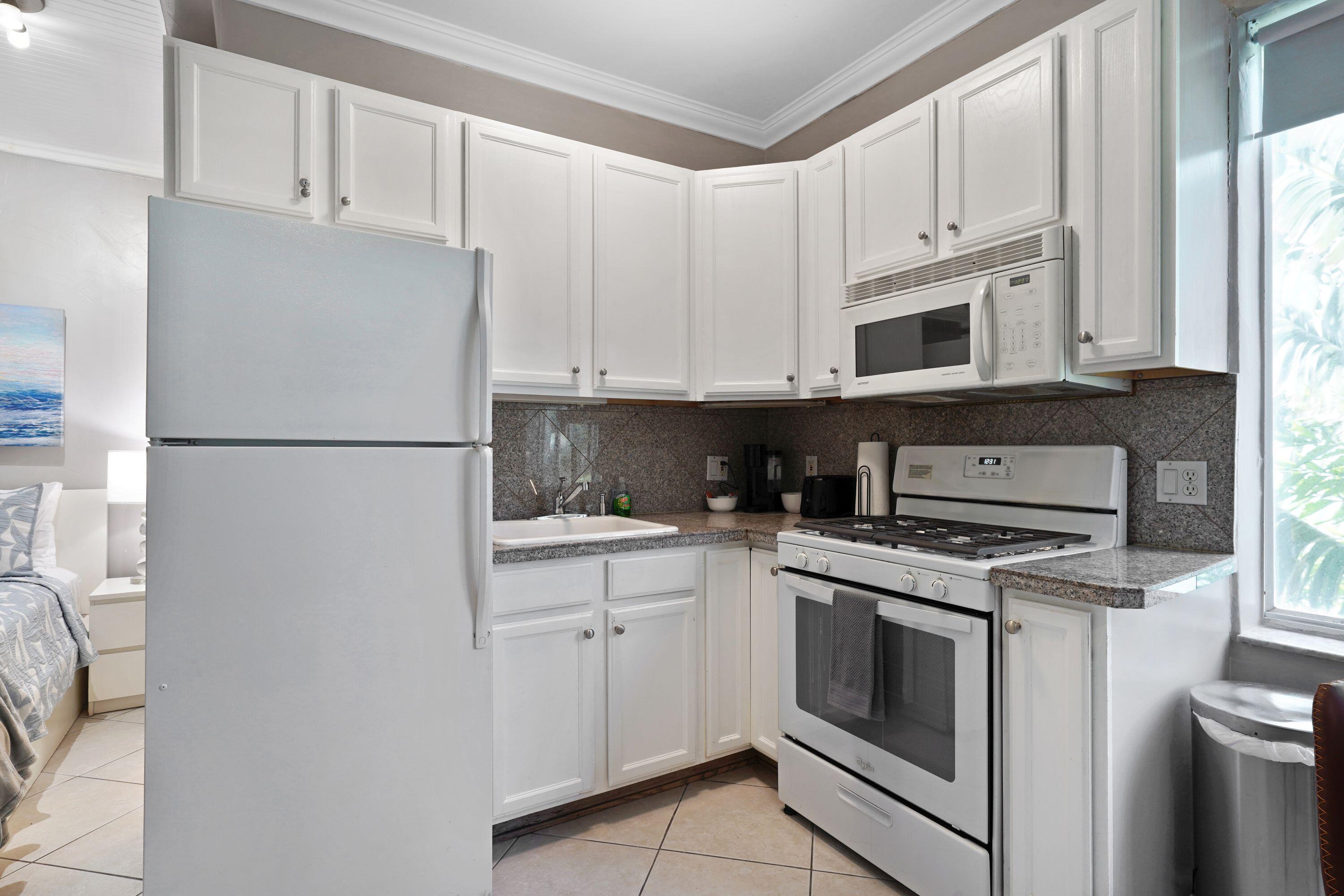 Residential Lease in Miami Beach 4