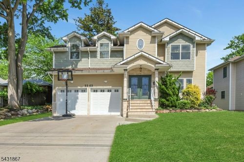 12 Burbank St, Fair Lawn, NJ, 07410 | Card Image