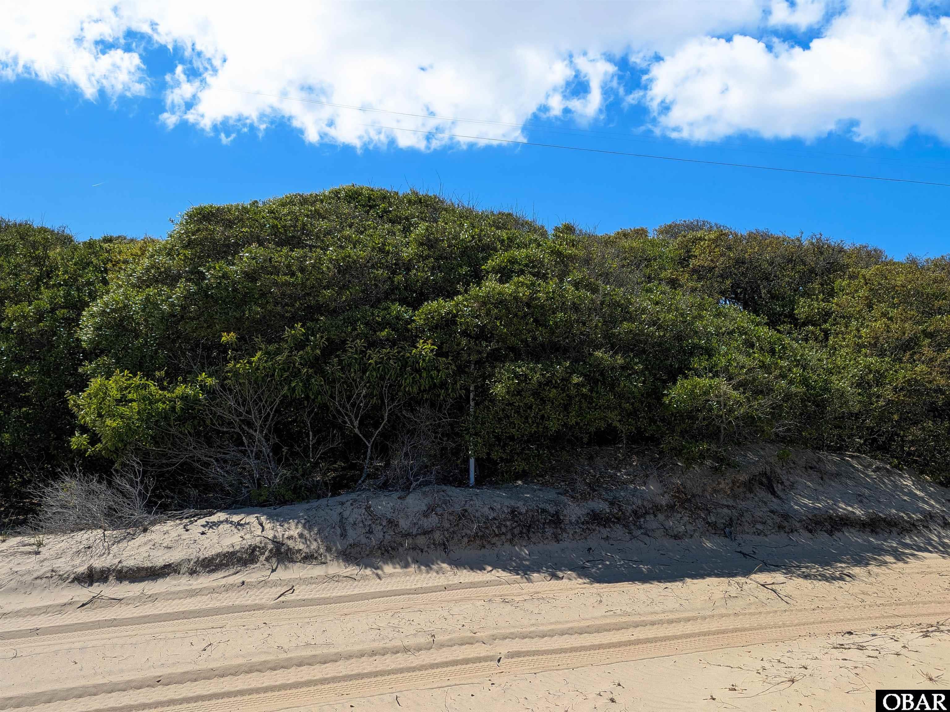 Land in Corolla 3