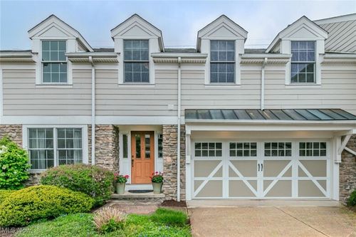 124 Bell Tower Ct, Chagrin Falls, OH, 44022-2984 | Card Image