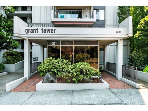 222-2221 Sw 1st Ave, Portland, OR, 97201-5061 | Card Image