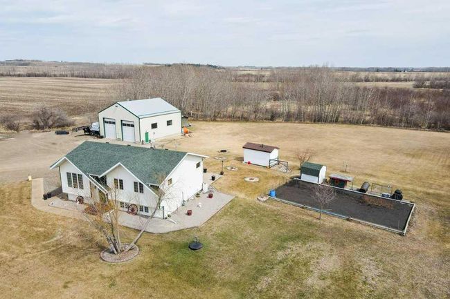 37549 781 Highway, Home with 5 bedrooms, 2 bathrooms and 8 parking in Rural Red Deer County AB | Image 33