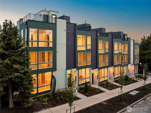 3850 Carr Pl N, Seattle, WA, 98103 | Card Image