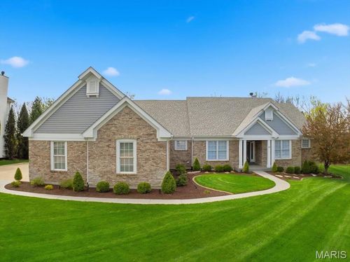 83 Saybridge Manor Pkwy, Lake St Louis, MO, 63367-1808 | Card Image