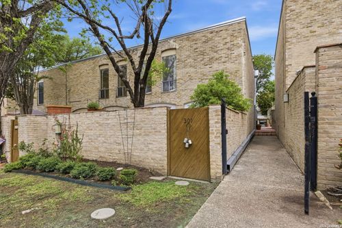 apt-301-185 Terrell Rd, San Antonio, TX, 78209-6236 | Card Image