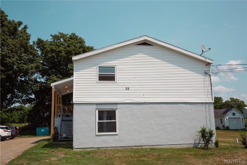 39 Clinton Ave, Fredonia, NY, 14063-1447 | Card Image