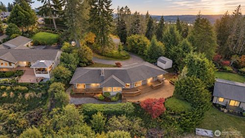 902 Carney Dr, Aberdeen, WA, 98520-7546 | Card Image