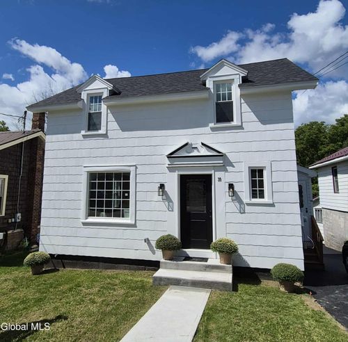 39 Lafayette St, Palatine Bridge, NY, 13428-9764 | Card Image