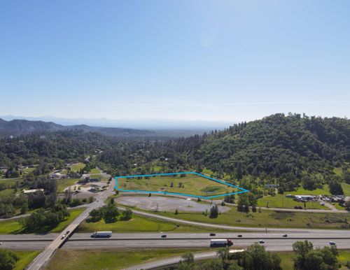 14410 Old Oregon Trl, Redding, CA, 96003-8530 | Card Image