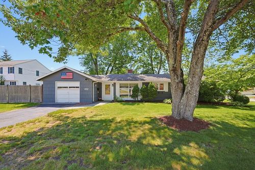 212 Beacon St, Framingham, MA, 01701 | Card Image