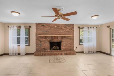 9313 Sw 201 St Circle, House other with 3 bedrooms, 2 bathrooms and null parking in Dunnellon FL | Image 3